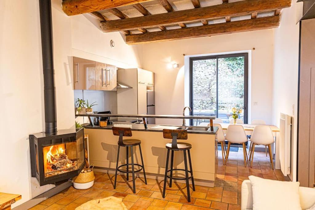Maison De Village Barbentane Avec Spa Luaran gambar